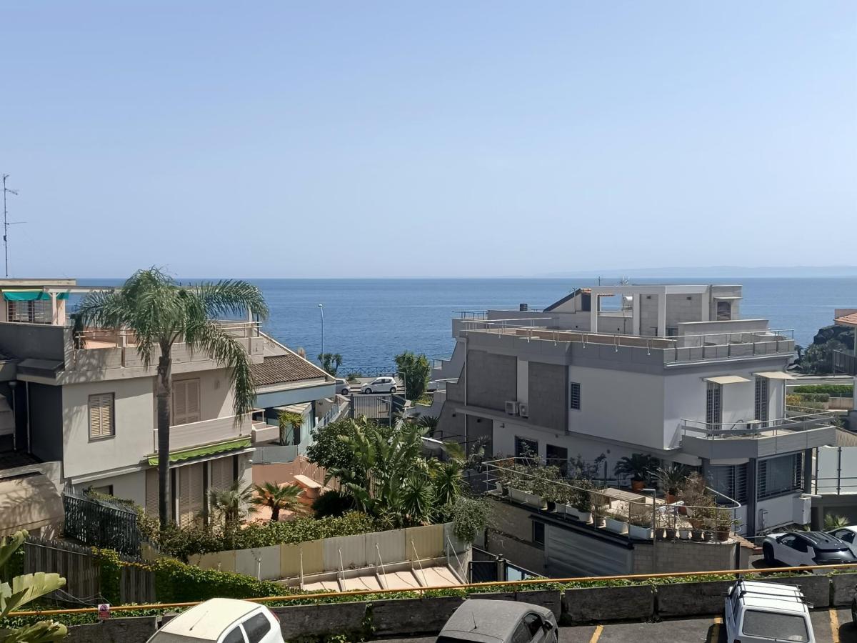 Venusilia Apartment - Free Parking Aci Castello Exterior foto