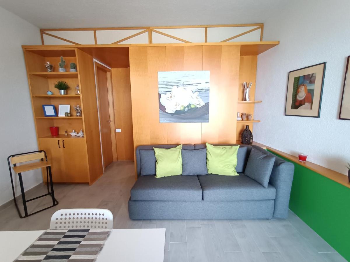 Venusilia Apartment - Free Parking Aci Castello Exterior foto