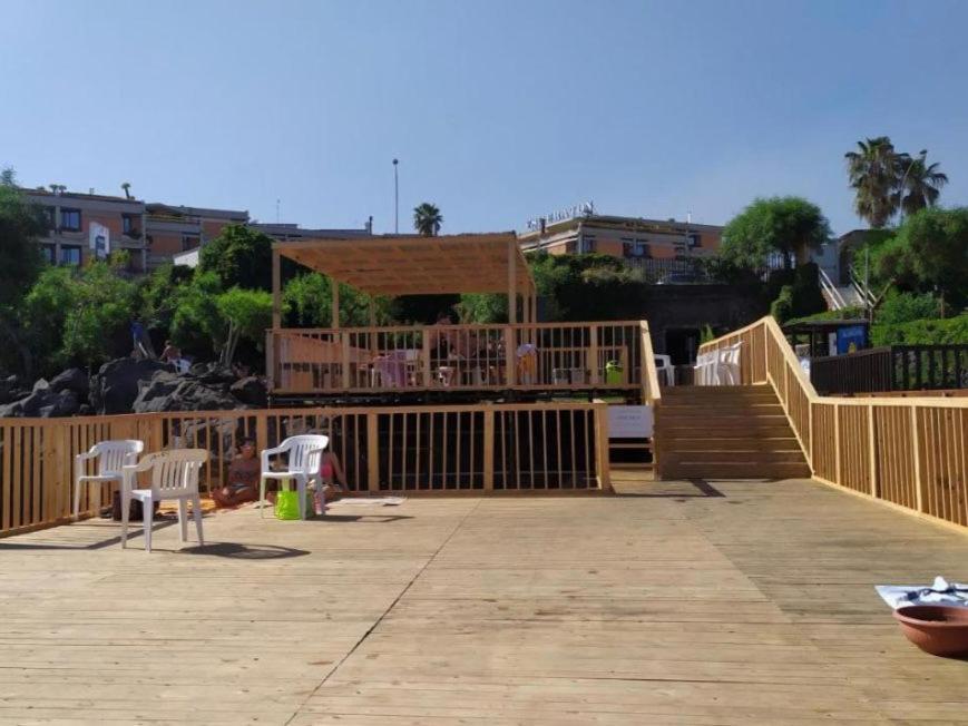 Venusilia Apartment - Free Parking Aci Castello Exterior foto