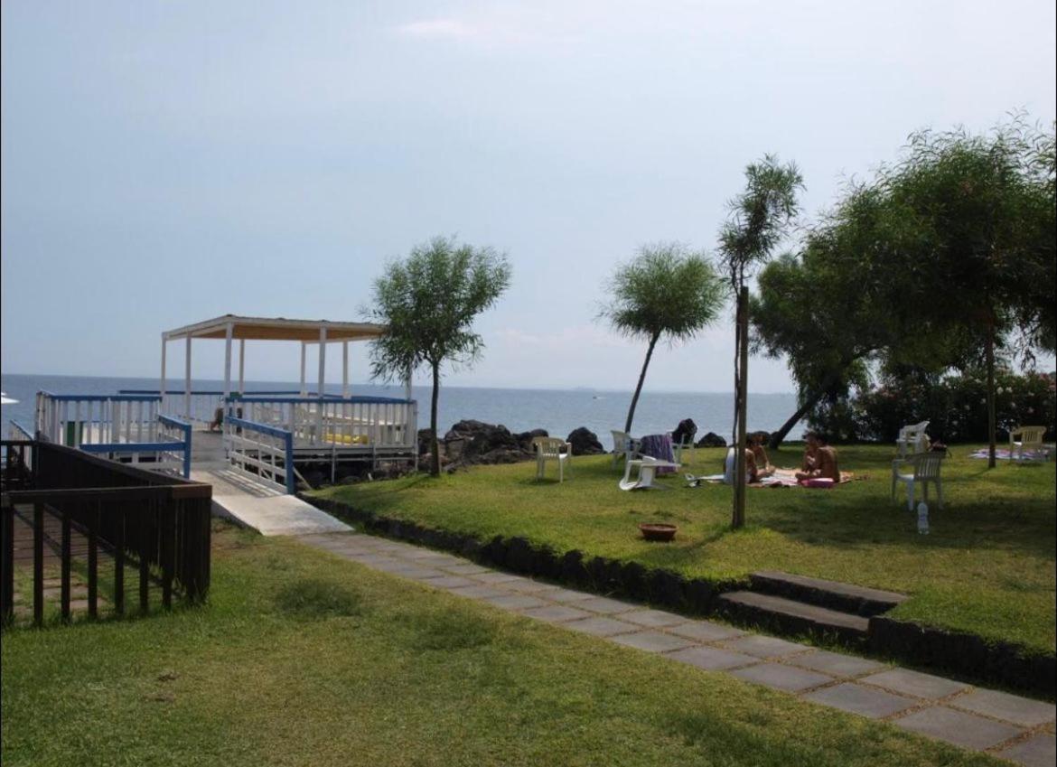 Venusilia Apartment - Free Parking Aci Castello Exterior foto